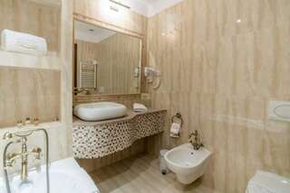 Гостевой дом Anette Resort Covaci Улучшенный двухместный номер с 1 кроватью-1